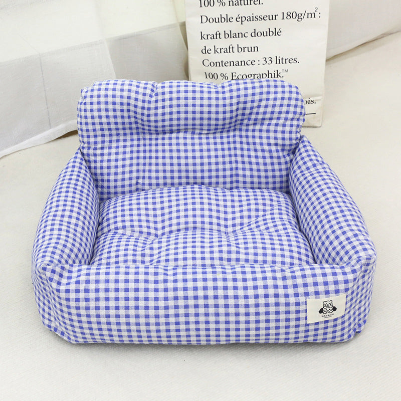 Plaid Dog Car Seat with Neck Support - All-Season Travel Safety | FriskFable - friskfable